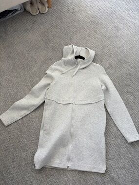 Lululemon grey zip up jacket